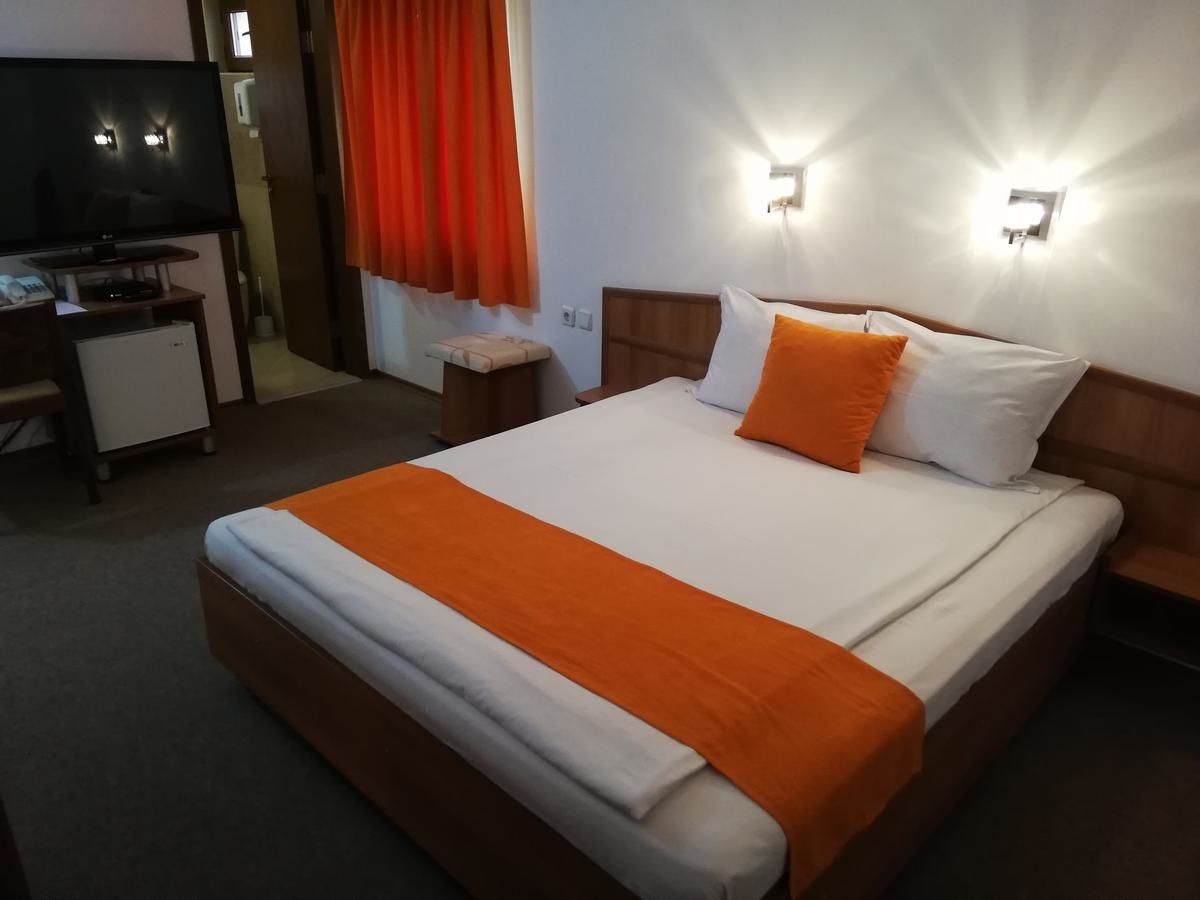 Курортные отели Hotel Les Razgrad